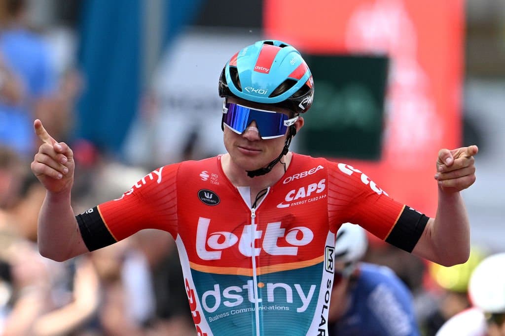 Van talent naar triomf: Maxim Van Gils en goudhaantjes van Lotto Dstny en Team Flanders Baloise