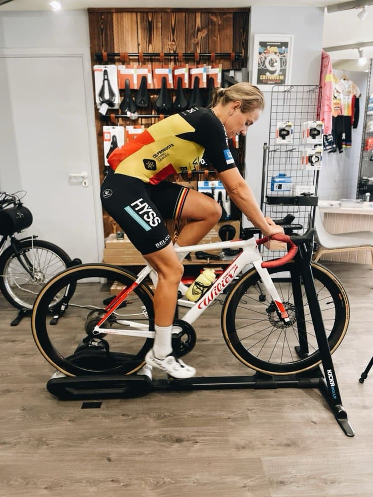 Renster op de rollen tijdens een bikefit
